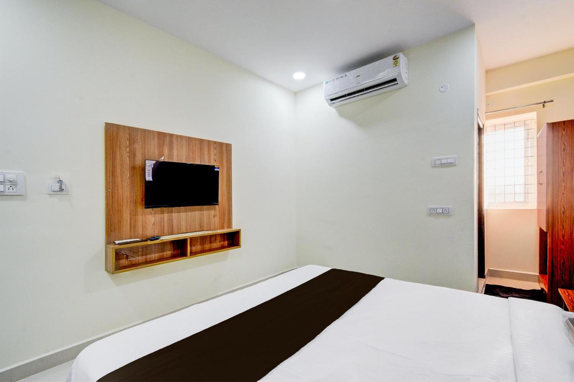 Super Townhouse Kukatpally North Formerly Munagala Arcade Haidarábád Kültér fotó